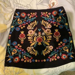 Embroidered skirt